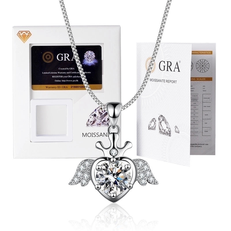 925 Sterling Silver Moissanite Plating Inlay Heart Shape Crown Pendant Necklace