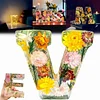 Veilleuse LED avec lettres imprim&eacute;es de fleurs s&eacute;ch&eacute;es en r&eacute;sine