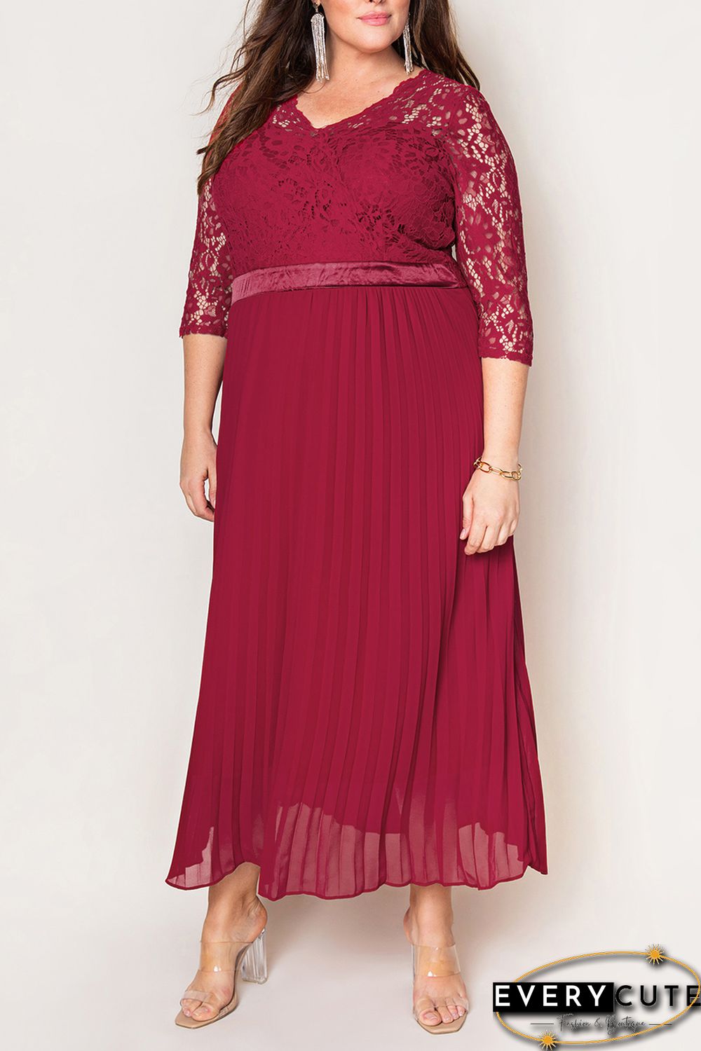 Red Lace Scalloped V Neck 3/4 Sleeves Pleated Tulle Plus Maxi Dress