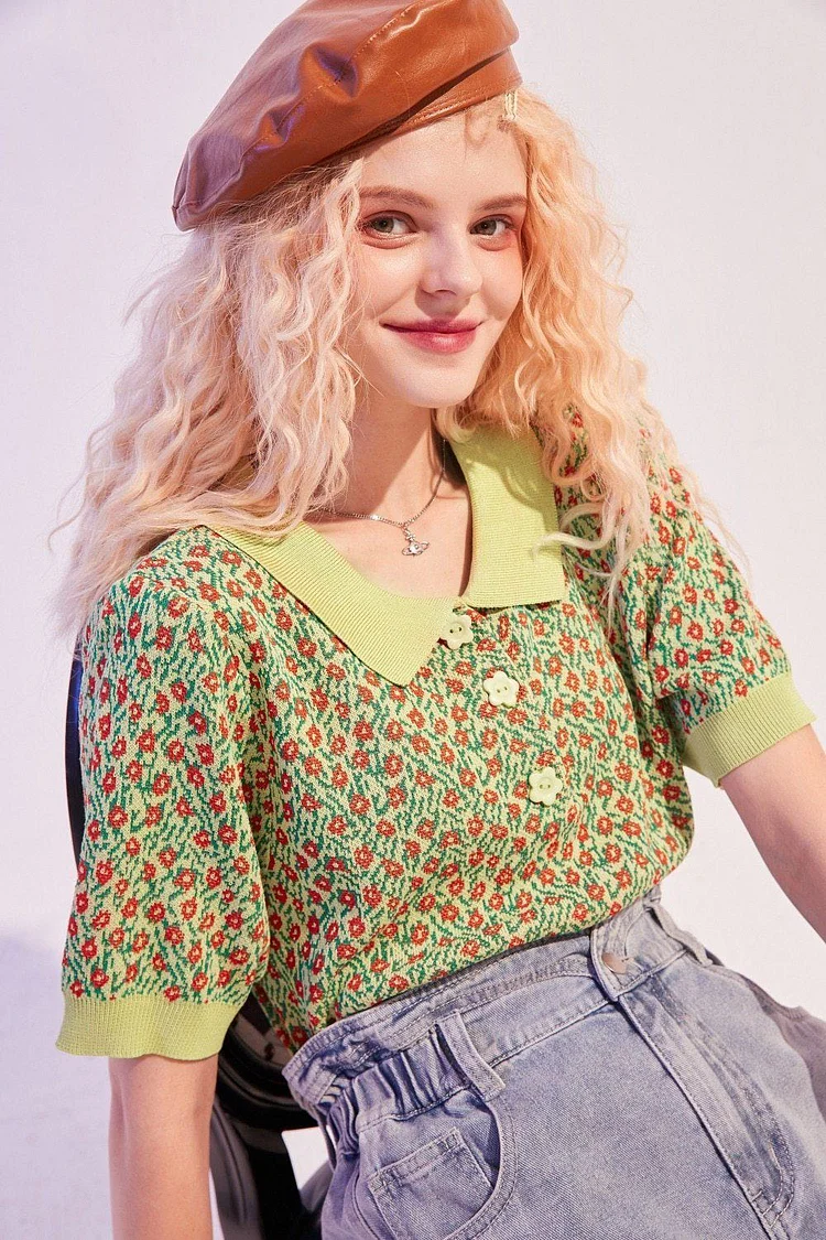 AESTHETIC VINTAGE RED FLORAL CROP TEE V122