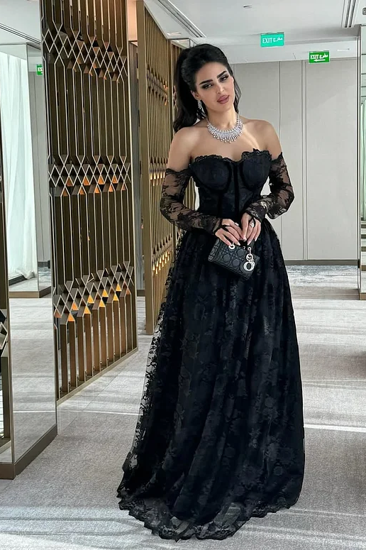 Daisda Black Long Sleeves Strapless Sweetheart Mermaid Lace Prom Dress