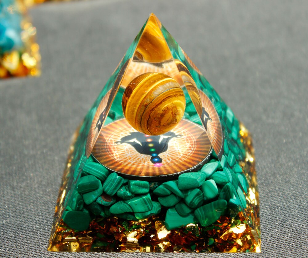 

Orgone Pyramid Chakra - Malachite, 501 Original