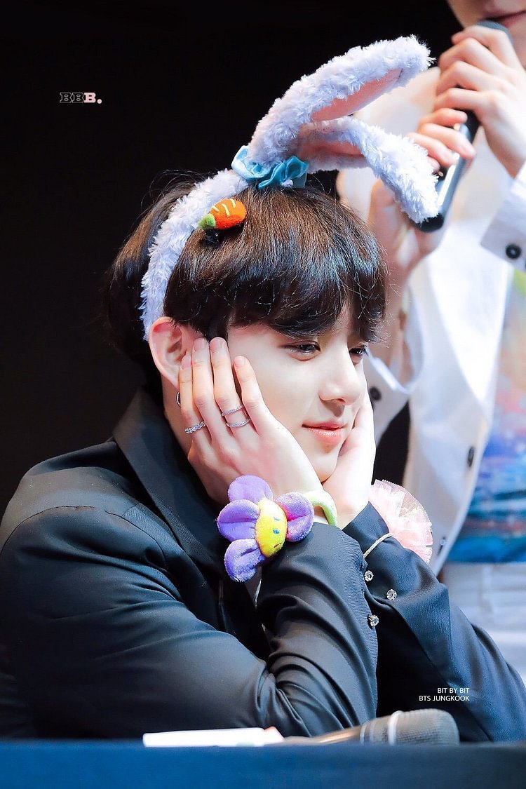 방탄소년단 JUNGKOOK Bunny Ears Headband
