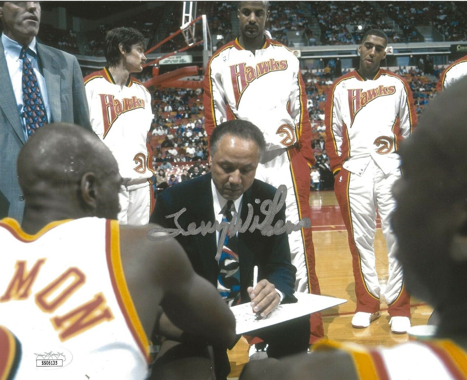 Lenny Wilkens signed Atlanta Hawks 8x10 Photo Poster painting autographed JSA