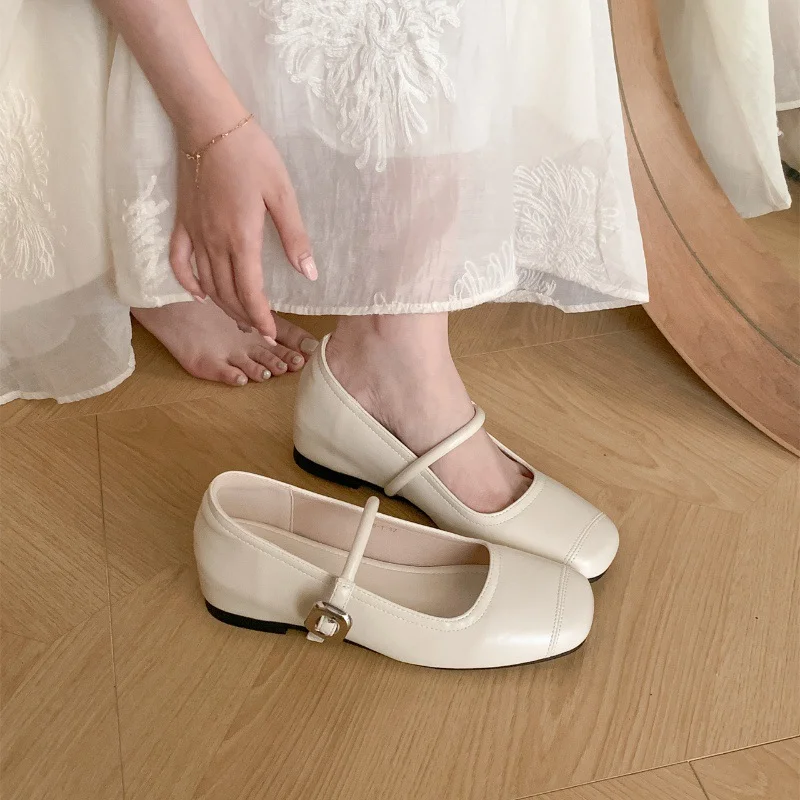 Breakj Breakj Retro Mary Jane Shoes Women Spring And Autumn Small Design Single Shoes Light-Mouthed Silver Shoes