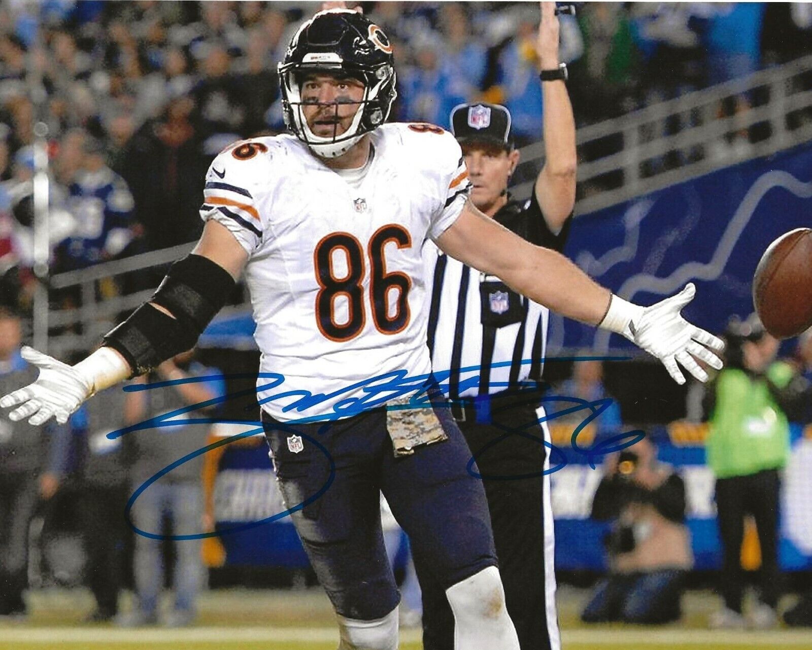 Zach Miller signed Chicago Bears 8x10 Photo Poster painting autographed 2