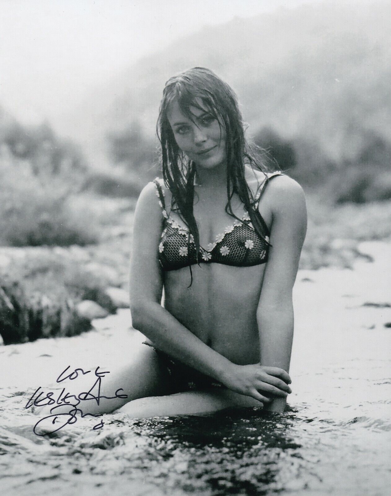 Lesley-Anne Down REAL hand SIGNED Photo Poster painting #1 COA Autographed Actress Model
