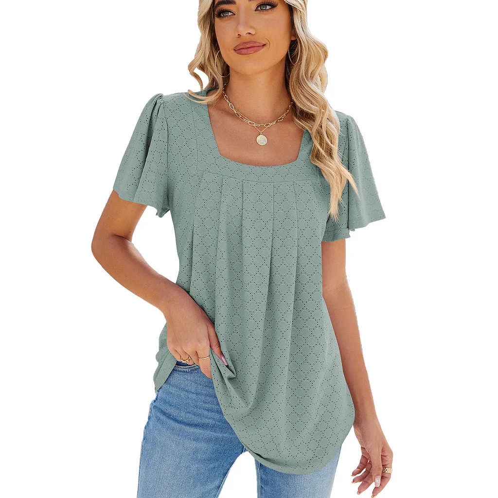 Fashion Tips for Senior Women: Selecting the Perfect Summer Tops