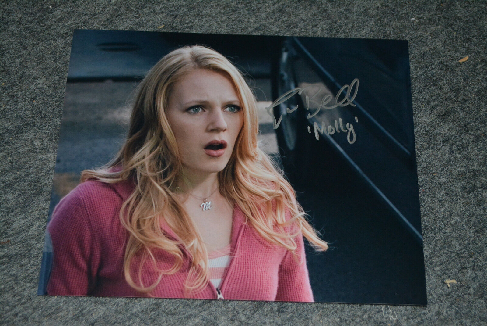 EMMA BELL signed autograph 8x10 (20x25 cm) In Person FINAL DESTINATION 5