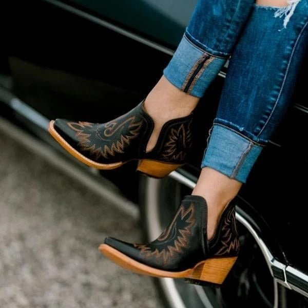Women Boots Western Chelsea Boots Embroidery Point Toe Print Female Ankle Boots Retro Fashion Females Booties Outdoor Feetwear