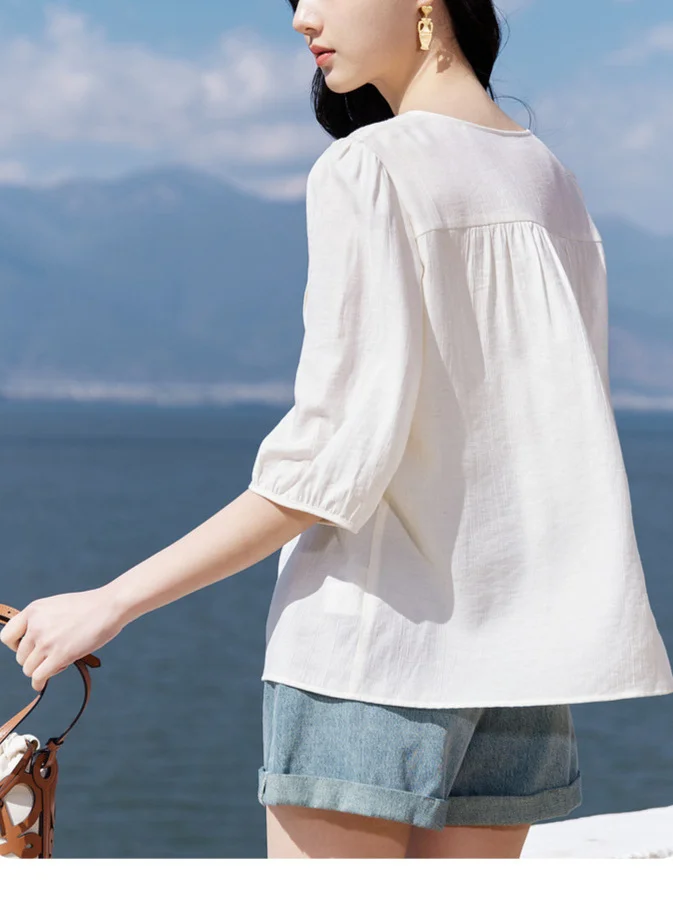 Athvotar Athvotar Atmosphere Age Reduction V-Neck Short-Sleeved Shirt Woman 2025 Summer New Commute Fashion Temperament Top