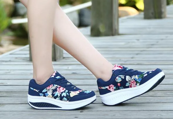 New Fashion Breathable Women's Casual Sports Shoes Women Wedge With Thick Sole Rocking Shoes Women Sneakers Zapatillas Mujer