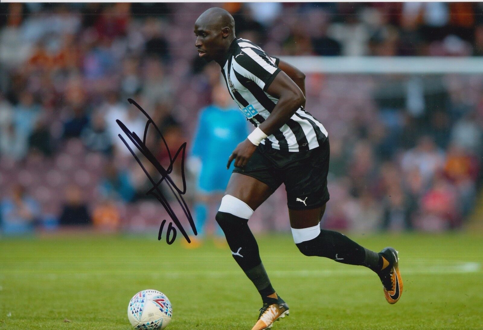 NEWCASTLE UNITED HAND SIGNED MOHAMED DIAME 12X8 Photo Poster painting 1.