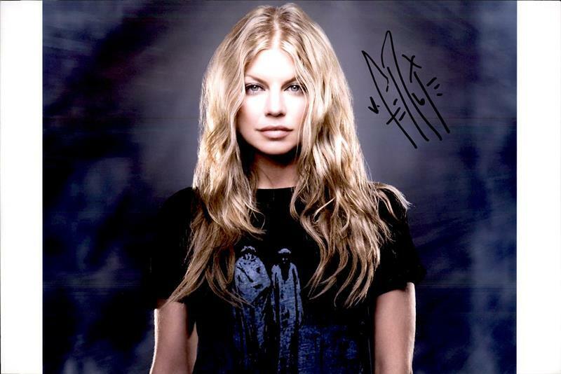 Fergie authentic signed RAPPER 10x15 Photo Poster painting W/Certificate Autographed (26a)