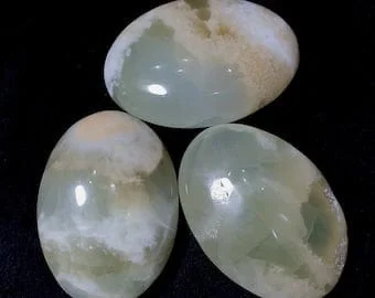 pornhint Pornhint 3 Pcs Beautiful Caribbean Blue Calcite Palm Stones 370 Grams