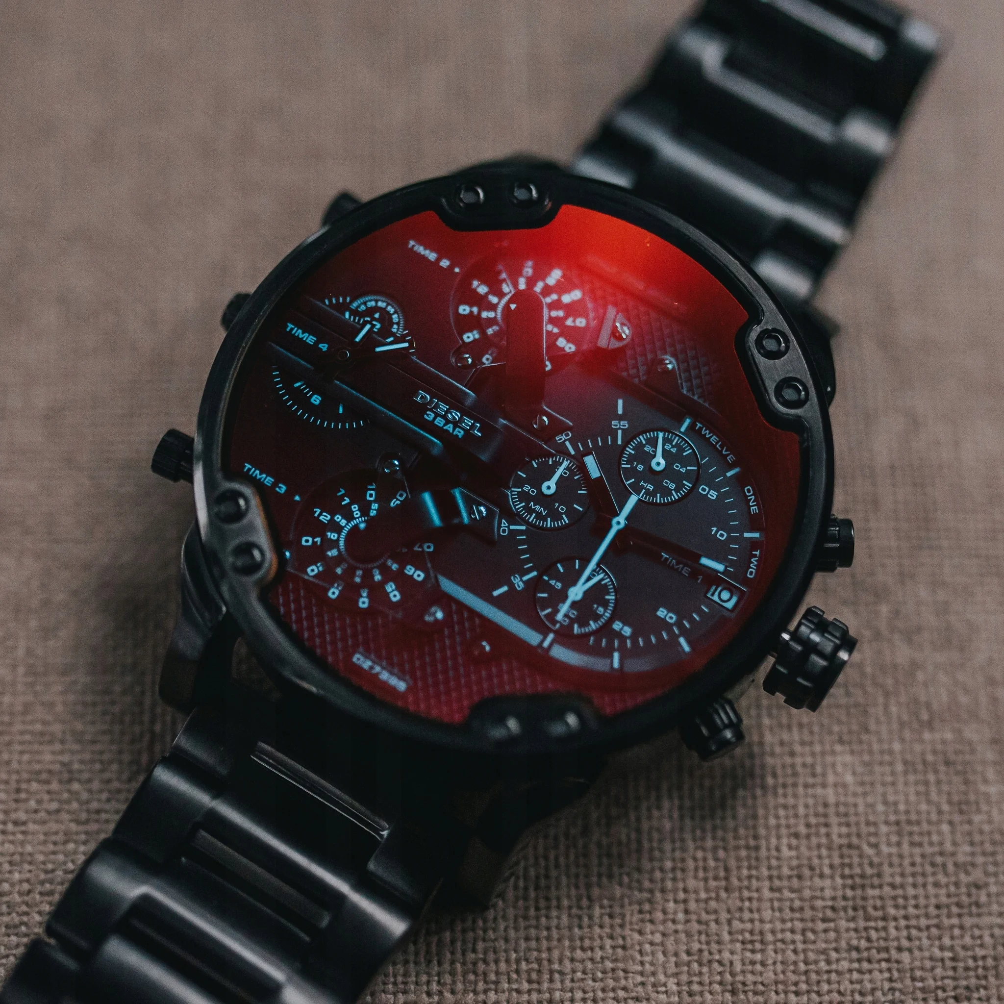 FÉRFI DÍZEL ÓRA DZ7395 MR. BIG DADDY + GRAVING Kvarc szerkezet