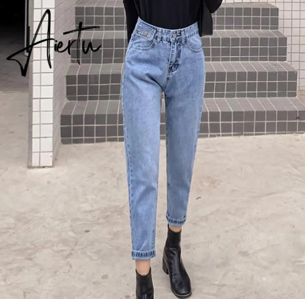 Women's jeans autumn new simple casual Korean loose harem pants all-match slim straight-leg pants Aiertu