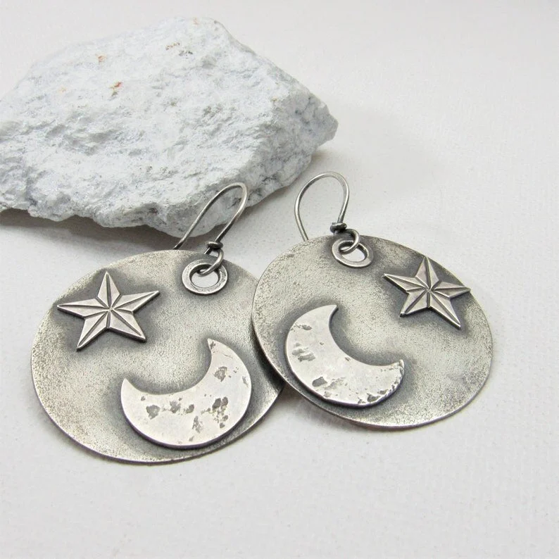 Vintage Large Round Silver Color Hand Carved Star Moon Pattern Earring Women Fashion Dangle Earrings Bridal Wedding Gifts