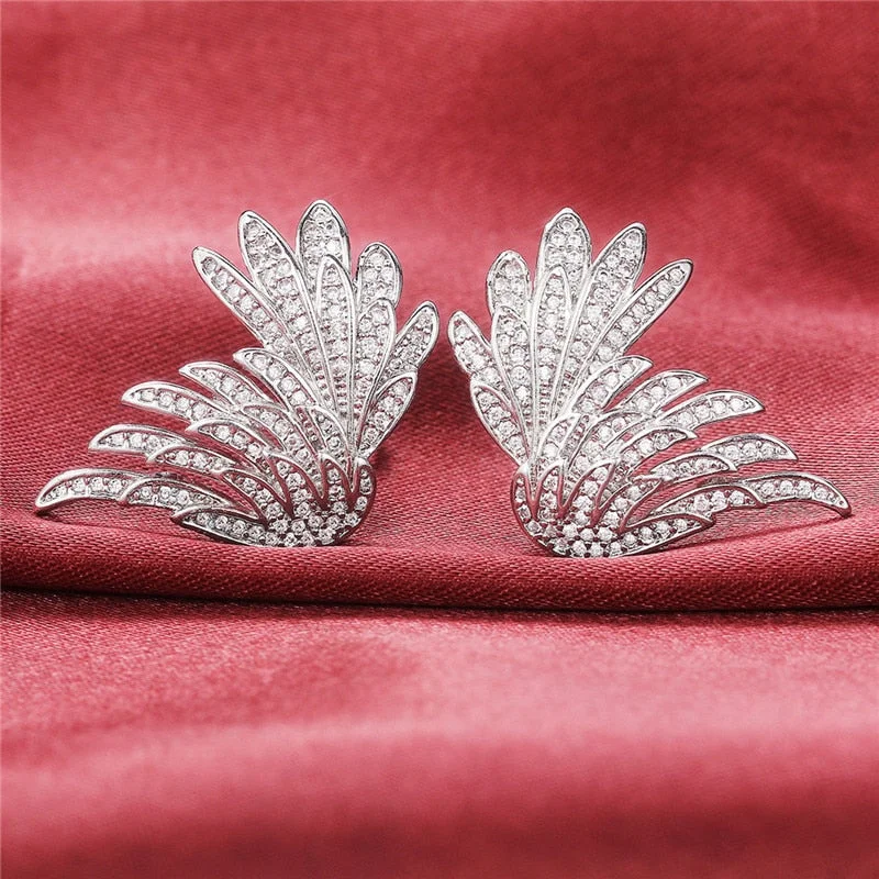 Huitan Personality Hyperbole Women's Earrings Paved White CZ Brilliant Ear Accessories for Party Luxury Fashion Female Jewelry