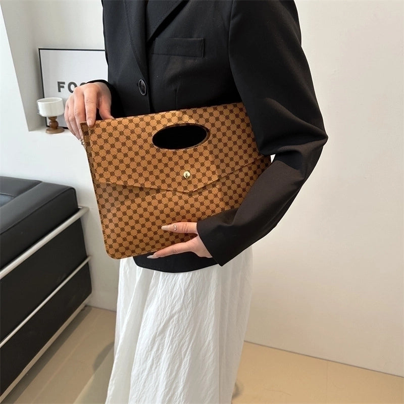 Women's Medium Pu Leather Solid Color Vintage Style Buckle Flip Cover Clutch Bag2