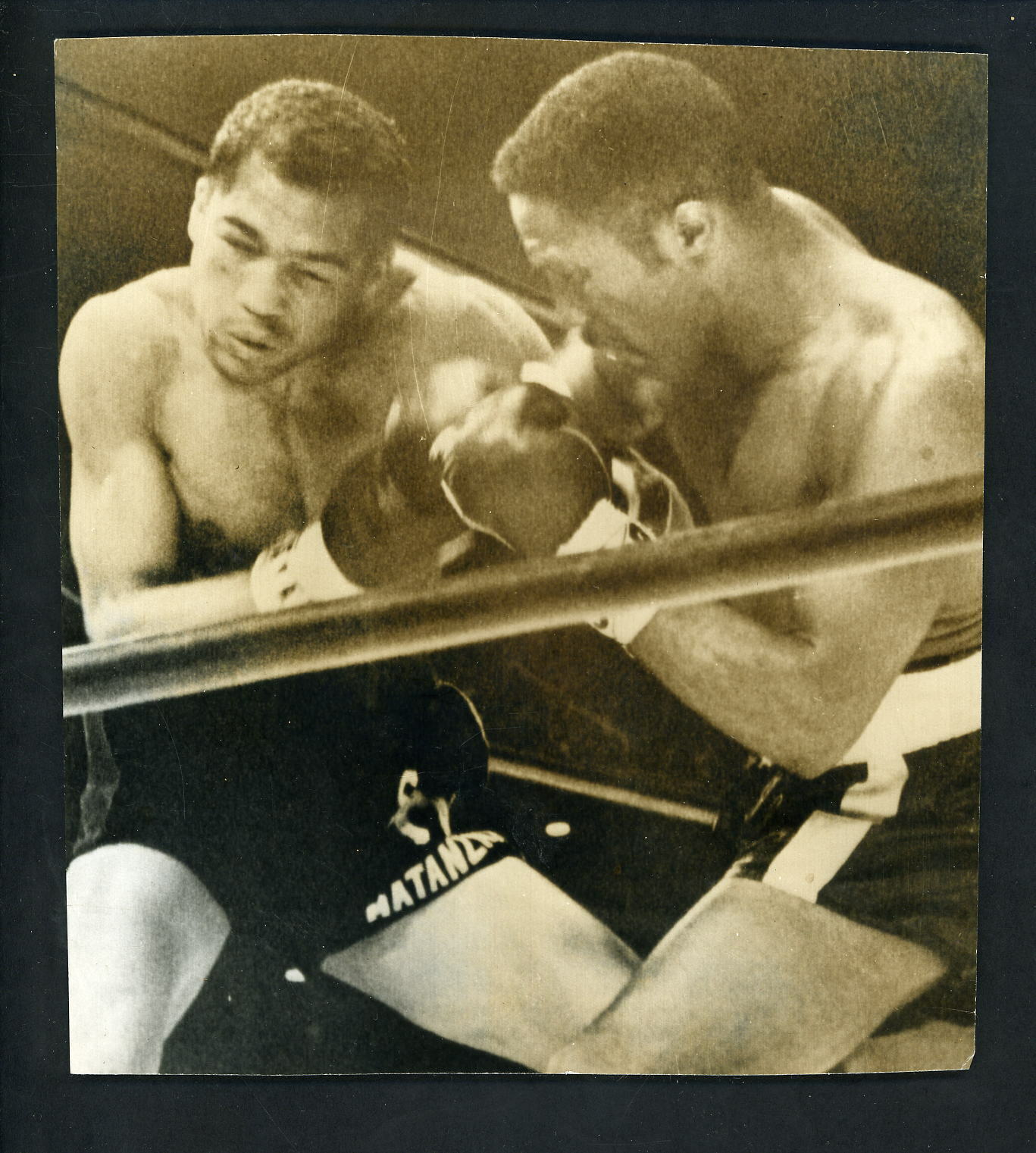 Davey Moore & Sugar Ramos 1963 Featherweight title bout Press Photo Poster painting Boxing 2B2B