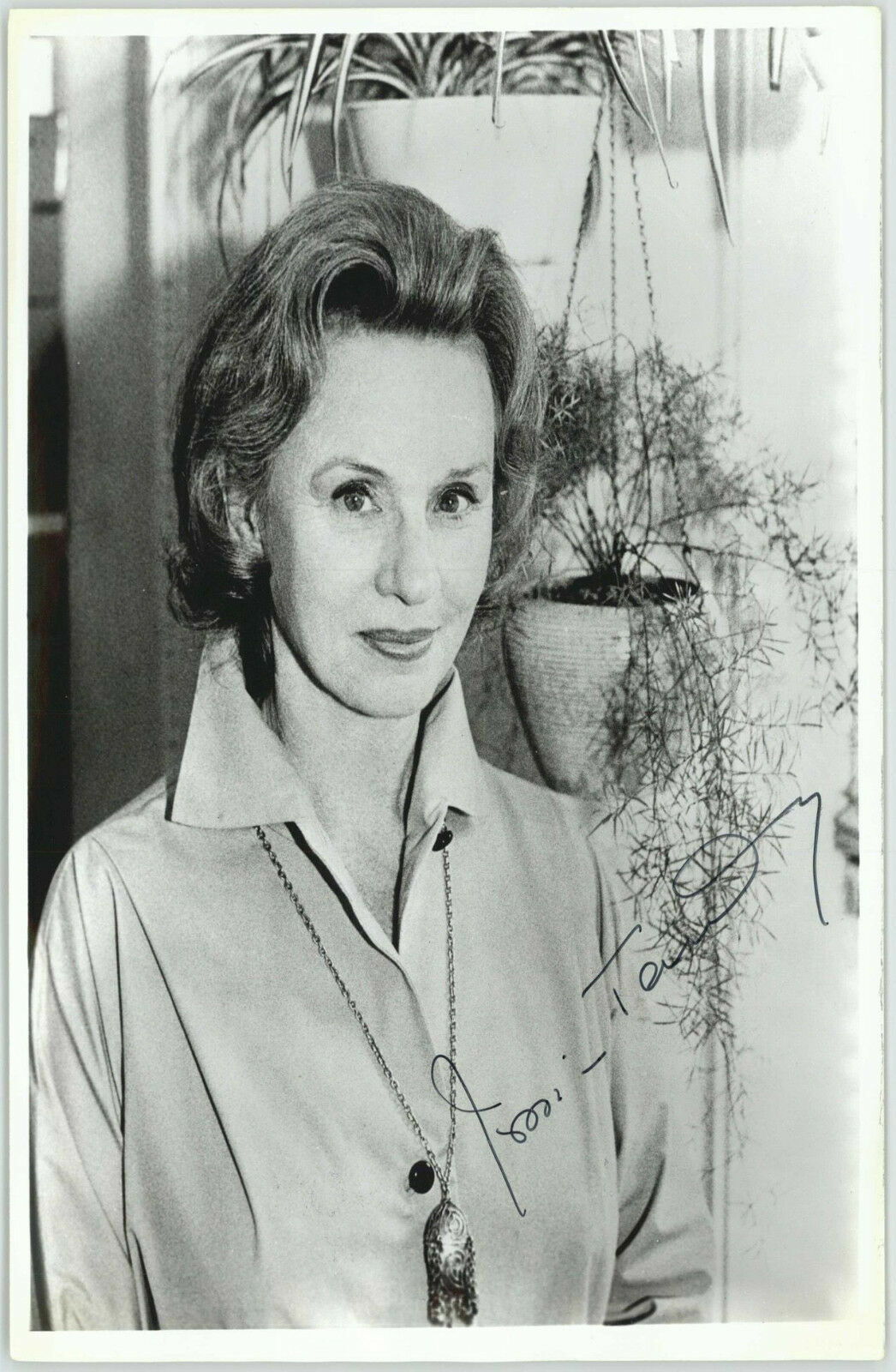 JESSICA TANDY, ACTRESS (DECEASED) SIGNED 8X10 JSA AUTHENTICATED COA #P41746