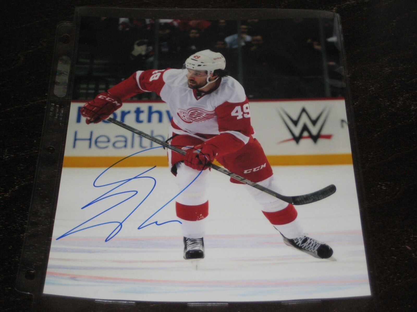 ERIC TANGRADI autographed DETROIT RED WINGS 8X10 Photo Poster painting