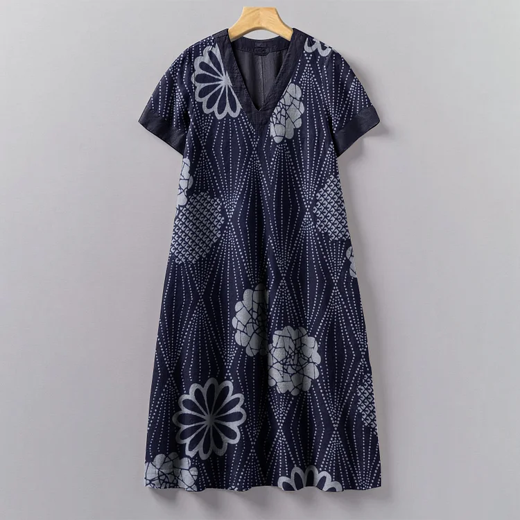 Vintage Japanese Traditional Sashiko Floral Art Pattern Painting V-Neck Dress