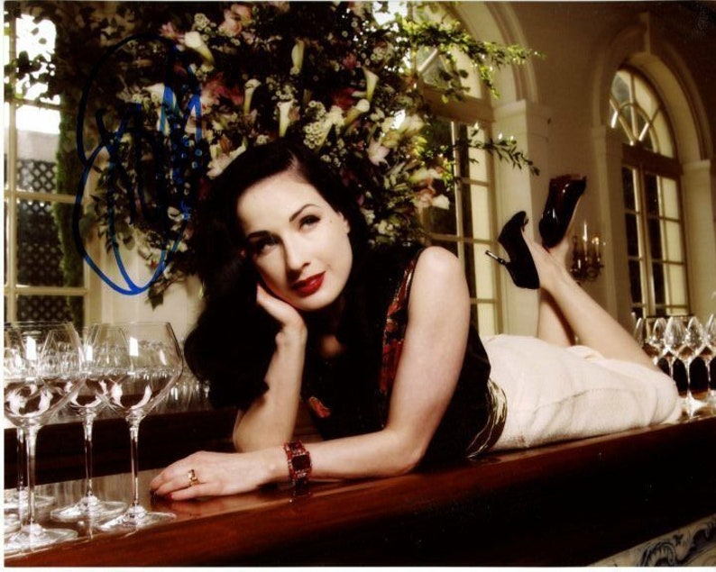 Dita von teese signed autographed 8x10 Photo Poster painting