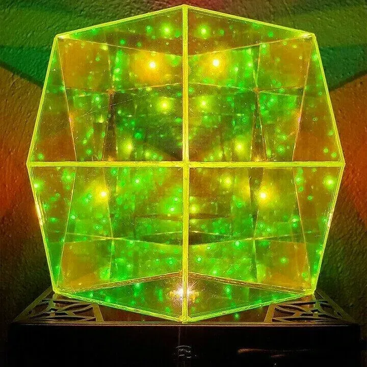 Rhombic Dodecahedron Infinity Prism