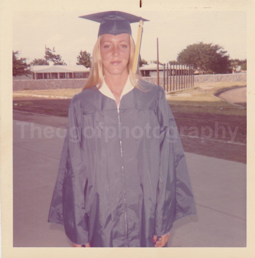 THE GRADUATE Vintage FOUND Photo Poster painting ColorOriginal Snapshot 22 35