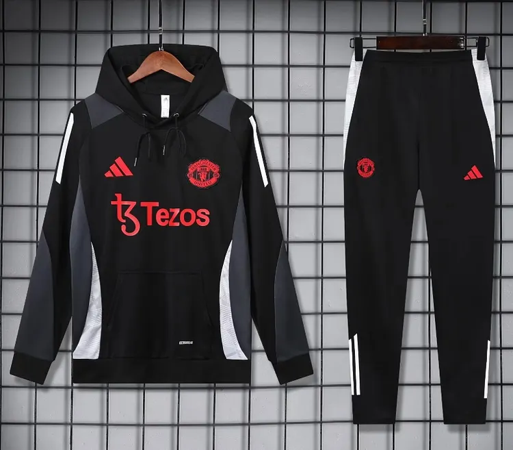 25-26 season Manchester United training hooded training jersey