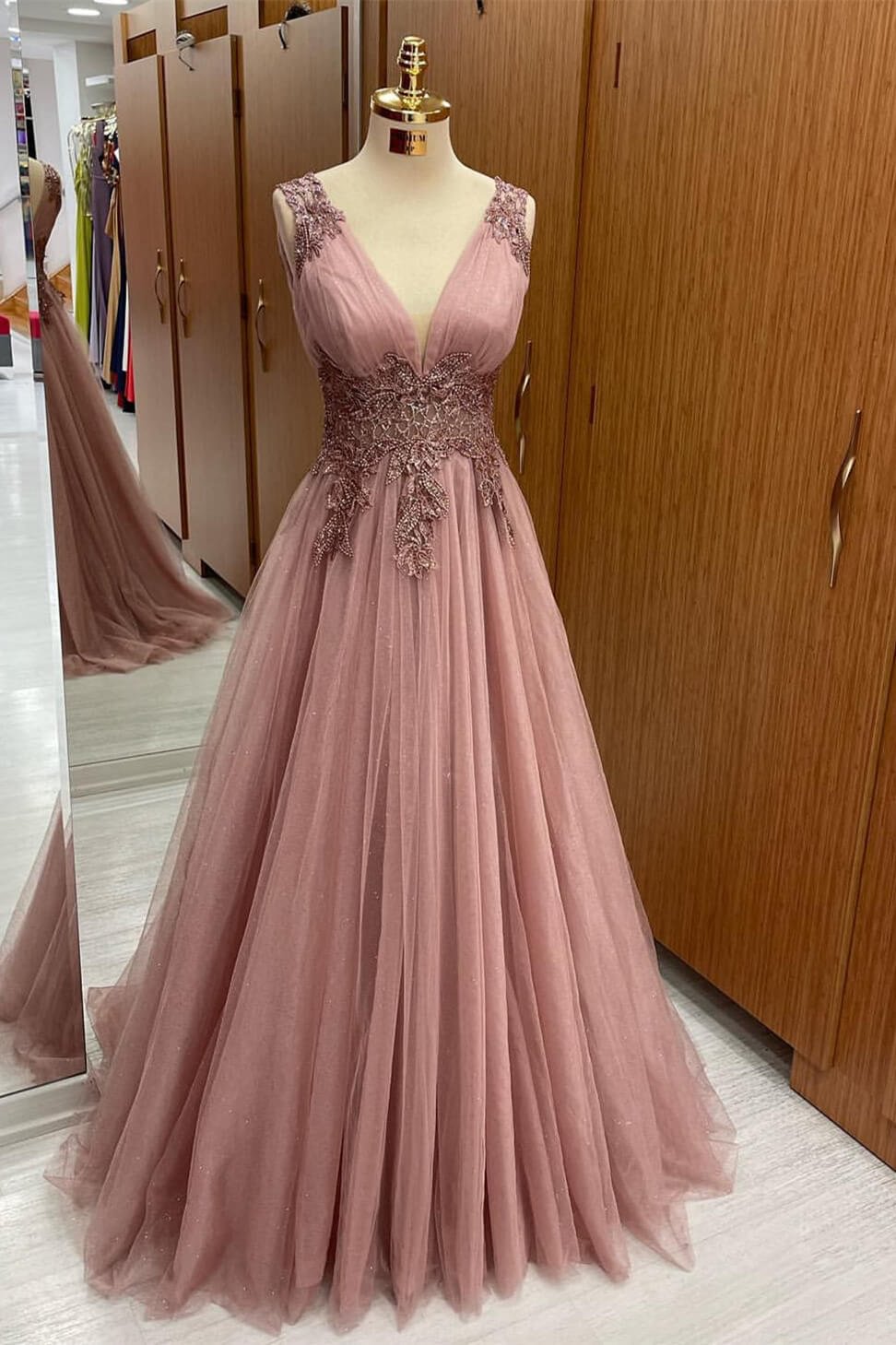 V-Neck Dusty Pink Sleeveless Prom Dress Tulle Long With Appliques | Ballbellas Ballbellas