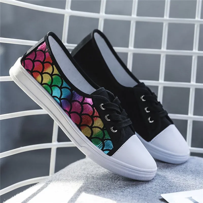 Canvas Shoes Women Vulcanized Shoes Fashion Heart-shaped Flat Sneakers Ladies Lace-up Casual Shoes Breathable Walking Flat Shoes