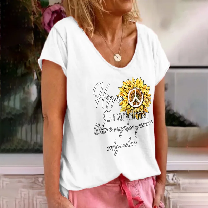 Hippie Grandma Like A Regular Grandma Only Cooler Printed Women T-shirt