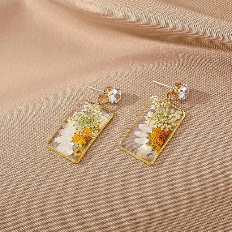 Square White Daisy Earrings