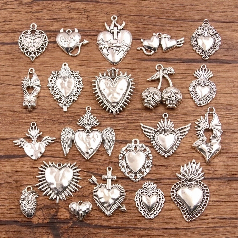 1 Piece Alloy Heart Shape Skull Pendant Jewelry Accessories