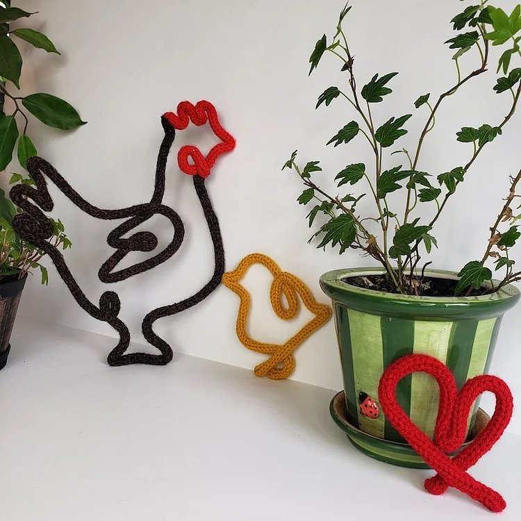 Hen and Chick Wall Art, Yarn and Wire Animals, Knitted icord Decor, Country Farmhouse Signs, Rustic Room Accessory, Barnyard Nursery Theme