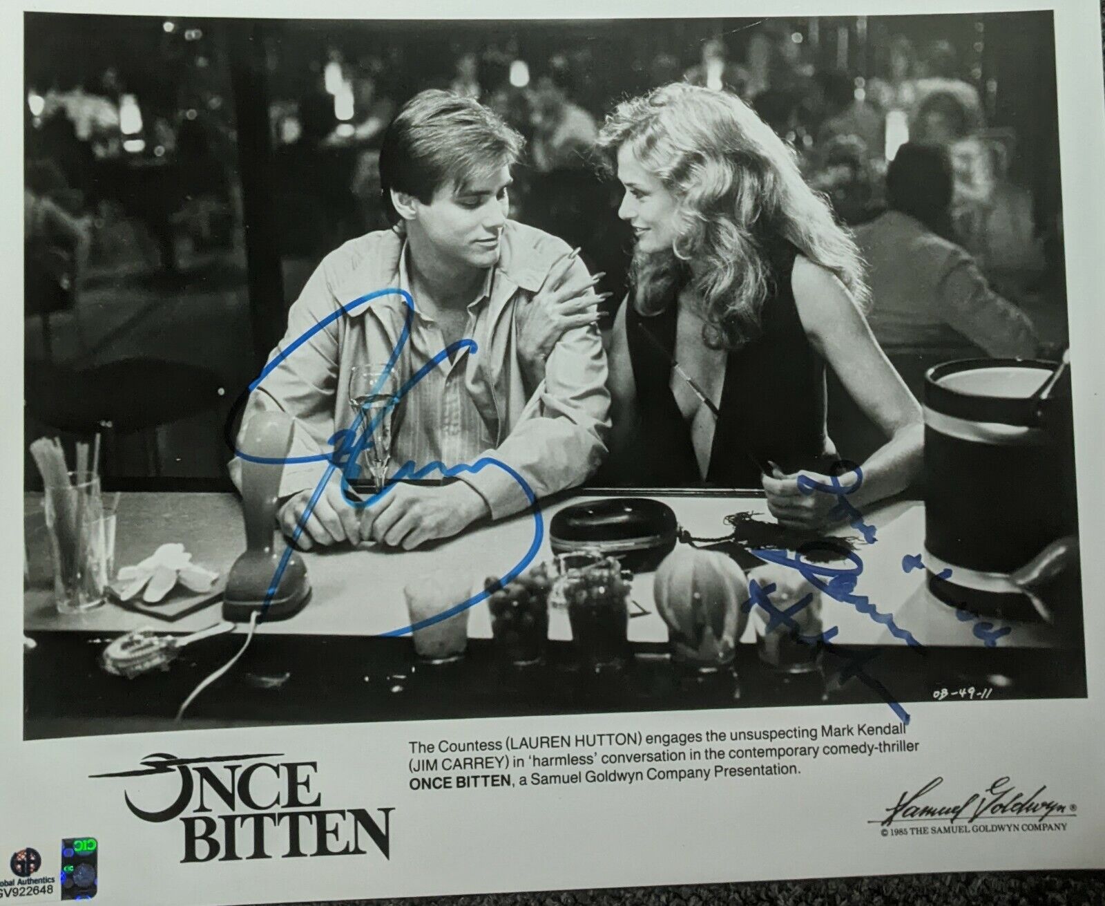 James Carrey & Lauren Hutton Signed Autograph 8x10 COA.