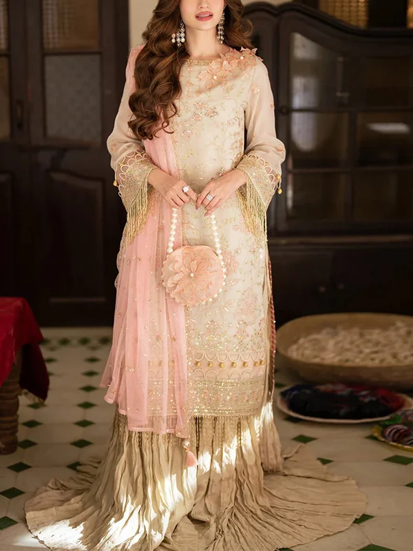 Round Neck Hollow Lace Top And Pants Suit