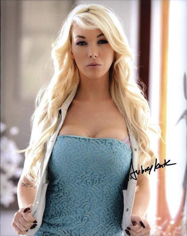 Aubrey Kate signed TS model 8x10 Photo Poster painting -PROOF- -CERTIFICATE- (A0033)