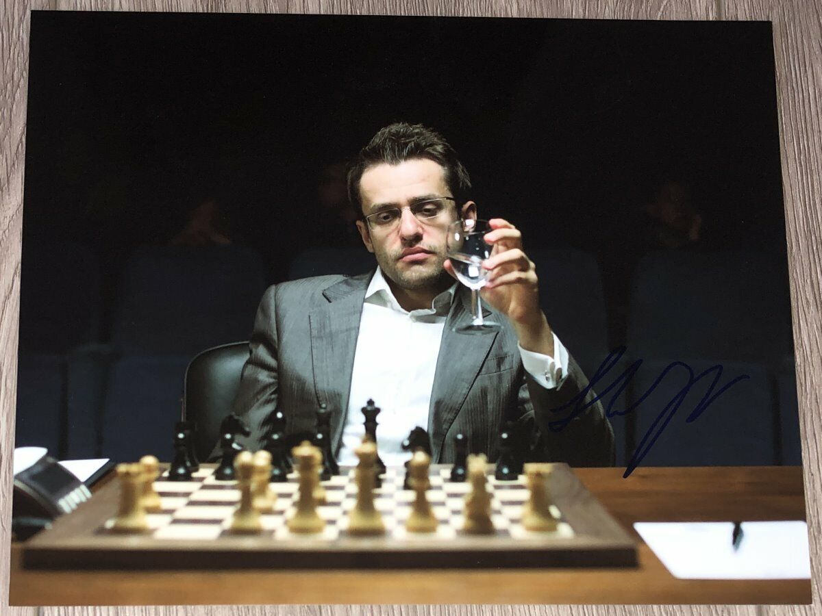 CHESS GRANDMASTER LEVON ARONIAN SIGNED AUTOGRAPH 8x10 Photo Poster painting C w/EXACT PROOF