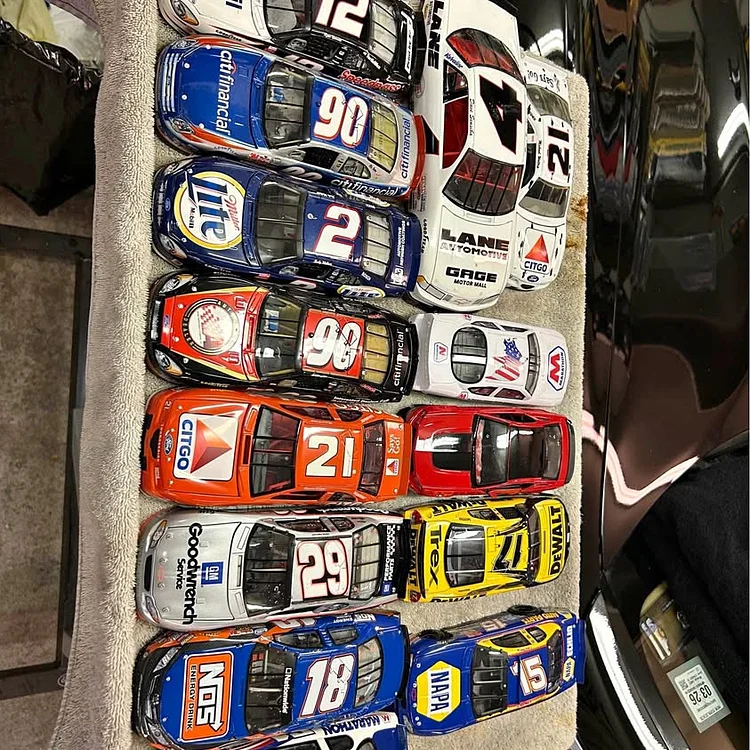 Dronehint Collection of 14 diecast cars Patchogue NY