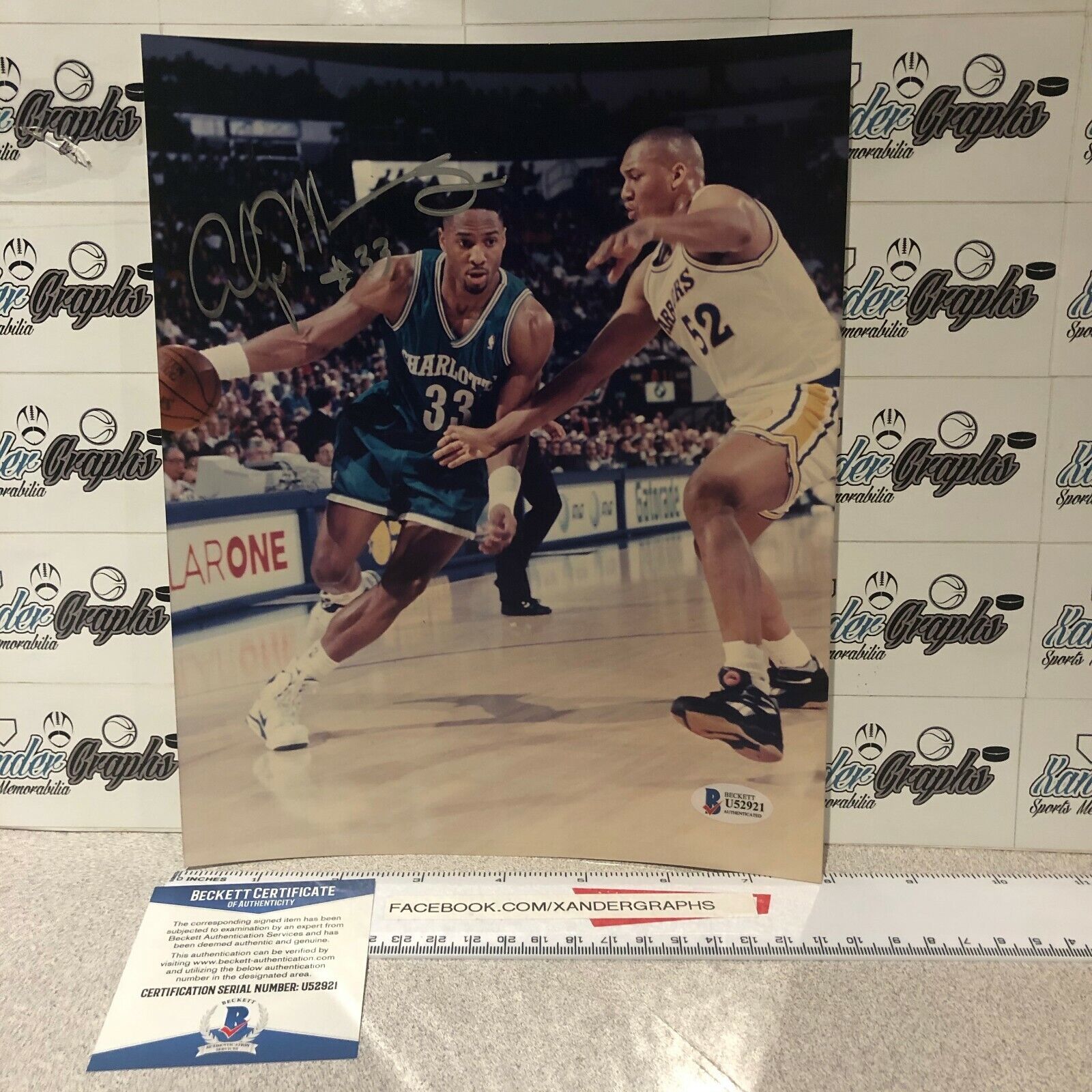 ALONZO MOURNING SIGNED AUTOGRAPHED 8X10 BASKETBALL Photo Poster paintingGRAPH-BECKETT BAS COA