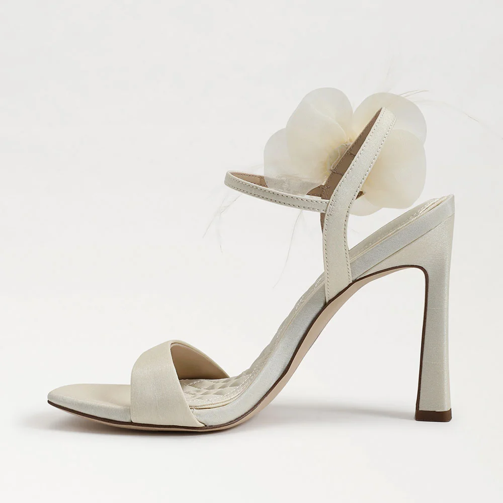 Satin Floral Decor Flared Heel Square Toe Women's Sandals in White