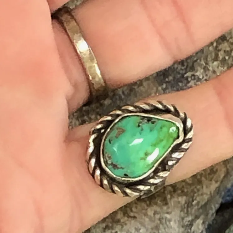 Southwestern Green Turquoise Ring in Sterling Silver Size 5.5