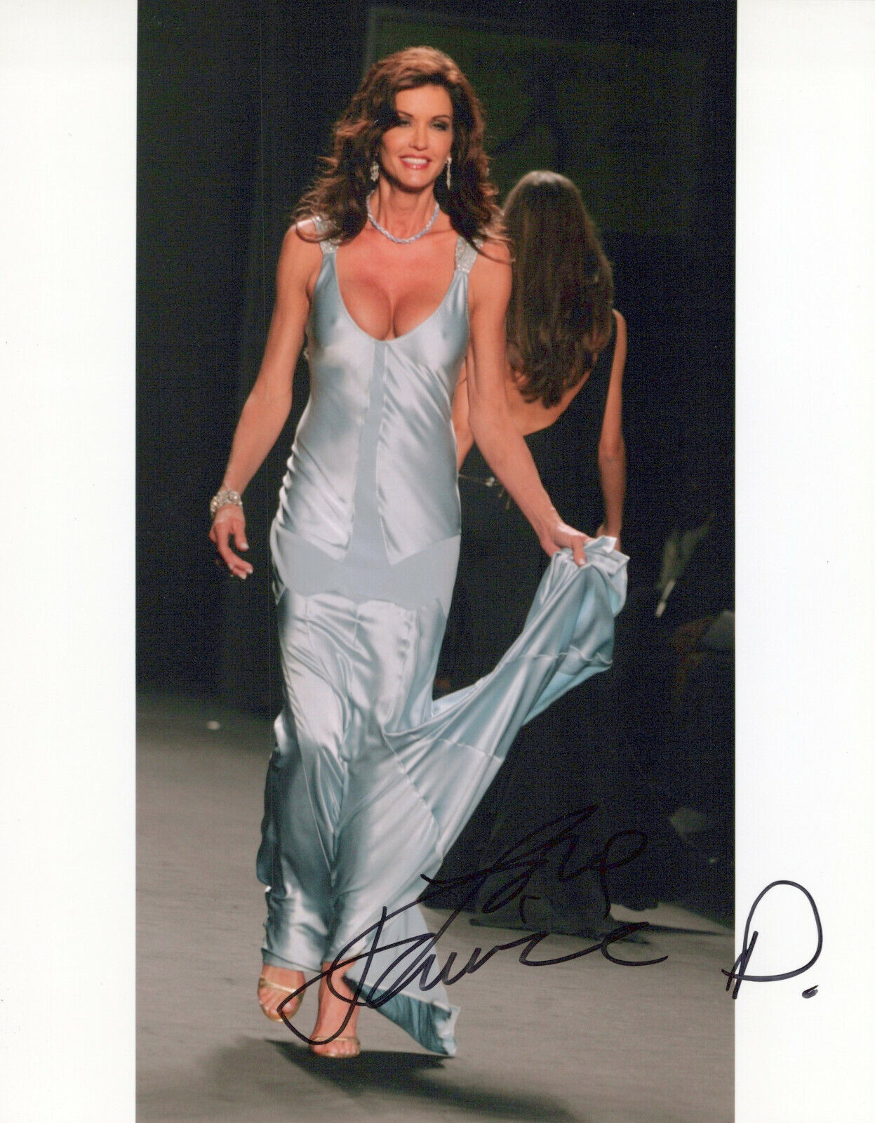 Janice Dickinson super model glamour shot autographed Photo Poster painting signed 8X10 #17