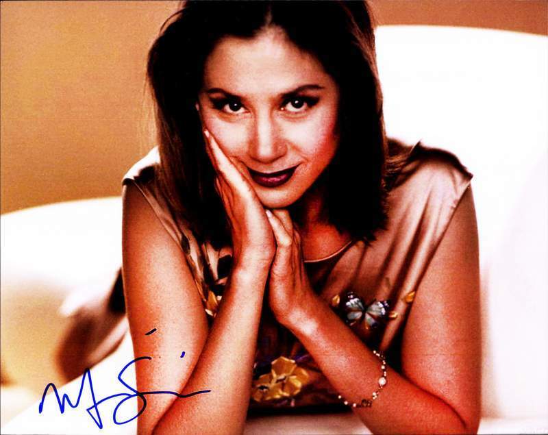 Mira Sorvino authentic signed celebrity 8x10 Photo Poster painting W/Cert Autographed A4