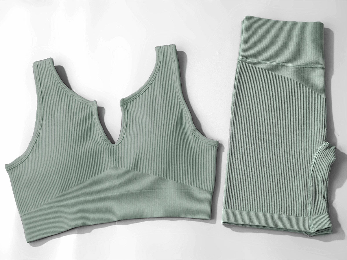 Women's sports bra and leggings set