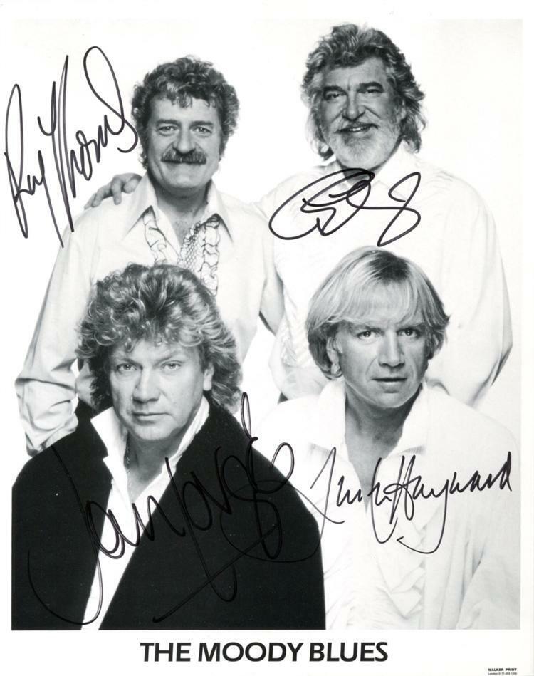 THE MOODY BLUES Signed Photo Poster paintinggraph - Rock / Pop Band - Preprint